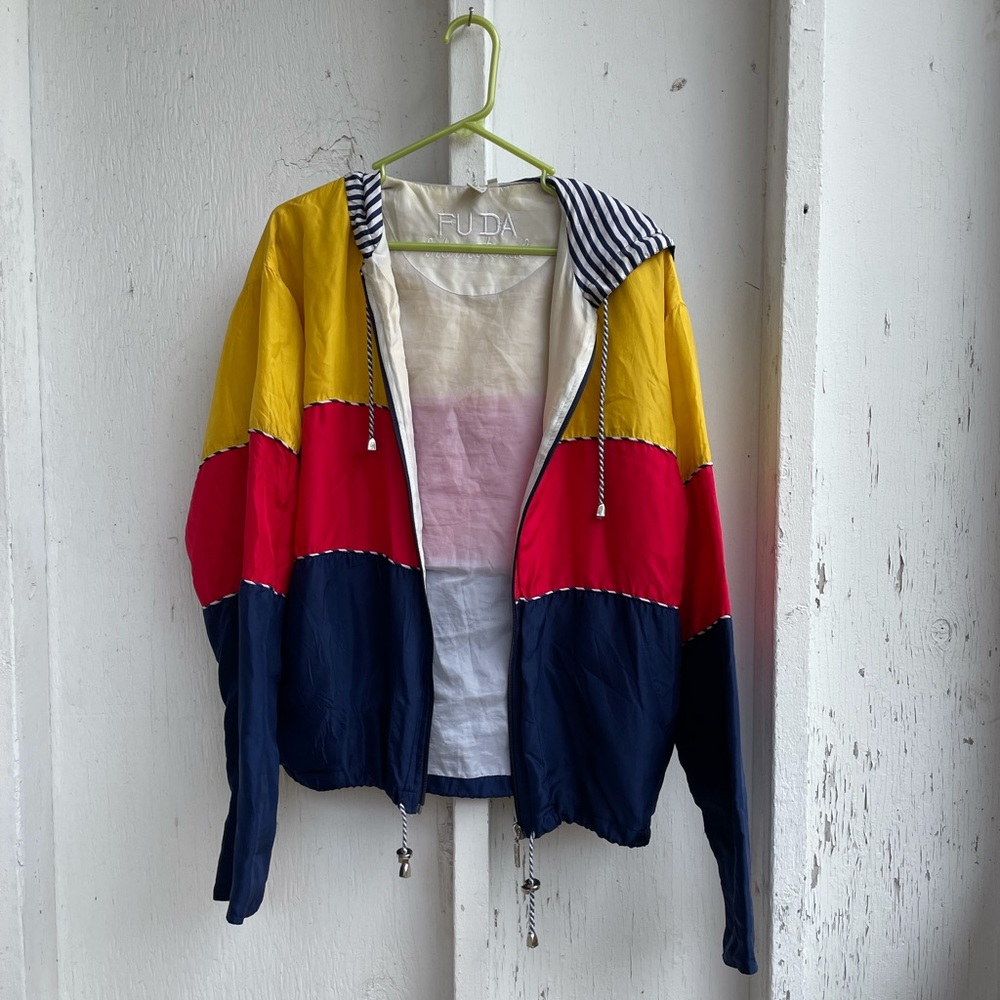 Vintage Windbreaker-like Light Jacket